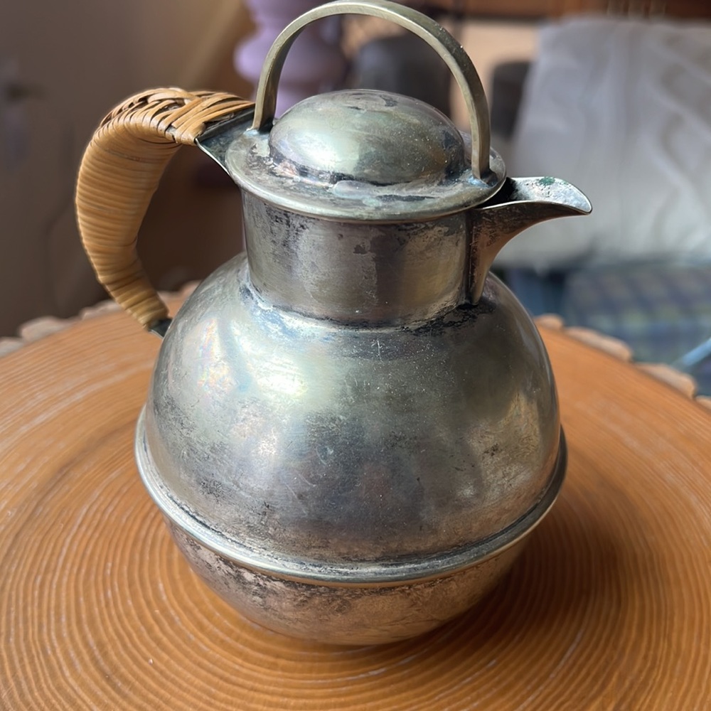 Vintage Sovereign Plate EPNS Single Serve Teapot with Wicker Handle - Picture 5 of 9